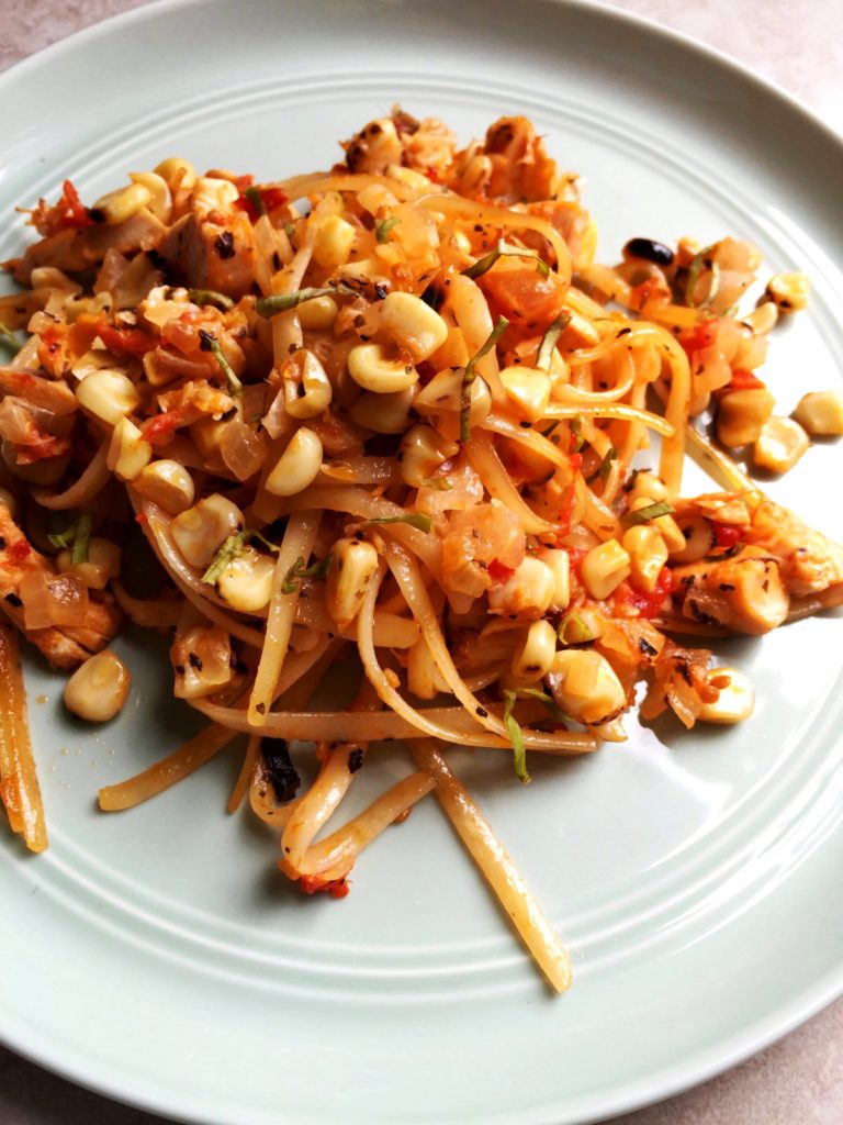 summer spaghetti with tomatoes and corn