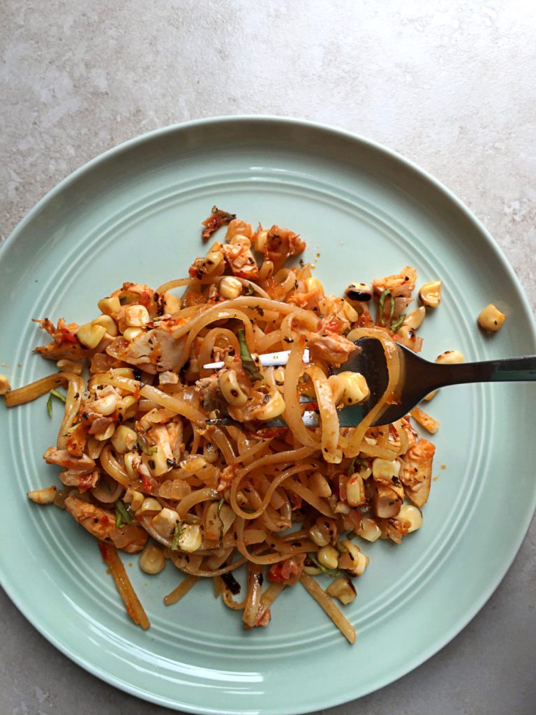 summer spaghetti with corn and tomatoes
